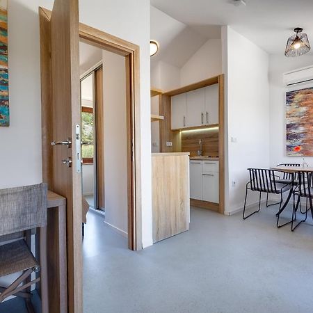 Apartments Jezera Lovisca Eksteriør bilde